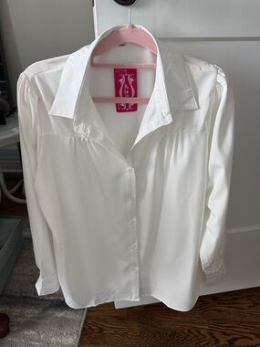 NEVER WORN Classic White Button-Front Women’s Blouse